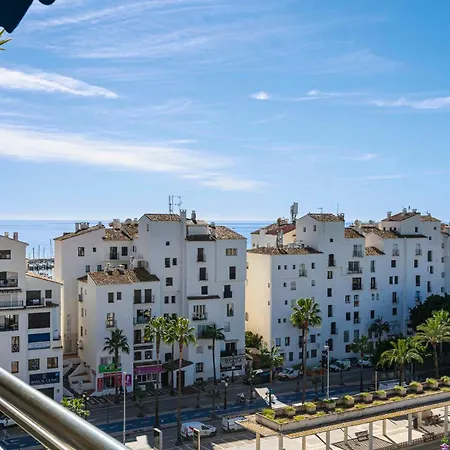 Marbella Home Rentals - Marina Banus, Puerto Banus, Seaview, 2Br, Parking & Pool *