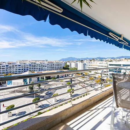 - Marina Banus, Puerto Banus, Seaview, 2br, Parking & Pool 公寓 马尔韦利亚