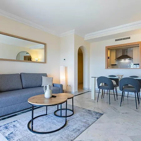 Marbella Home Rentals - Marina Banus, Puerto Banus, Seaview, 2Br, Parking & Pool Apartmán *